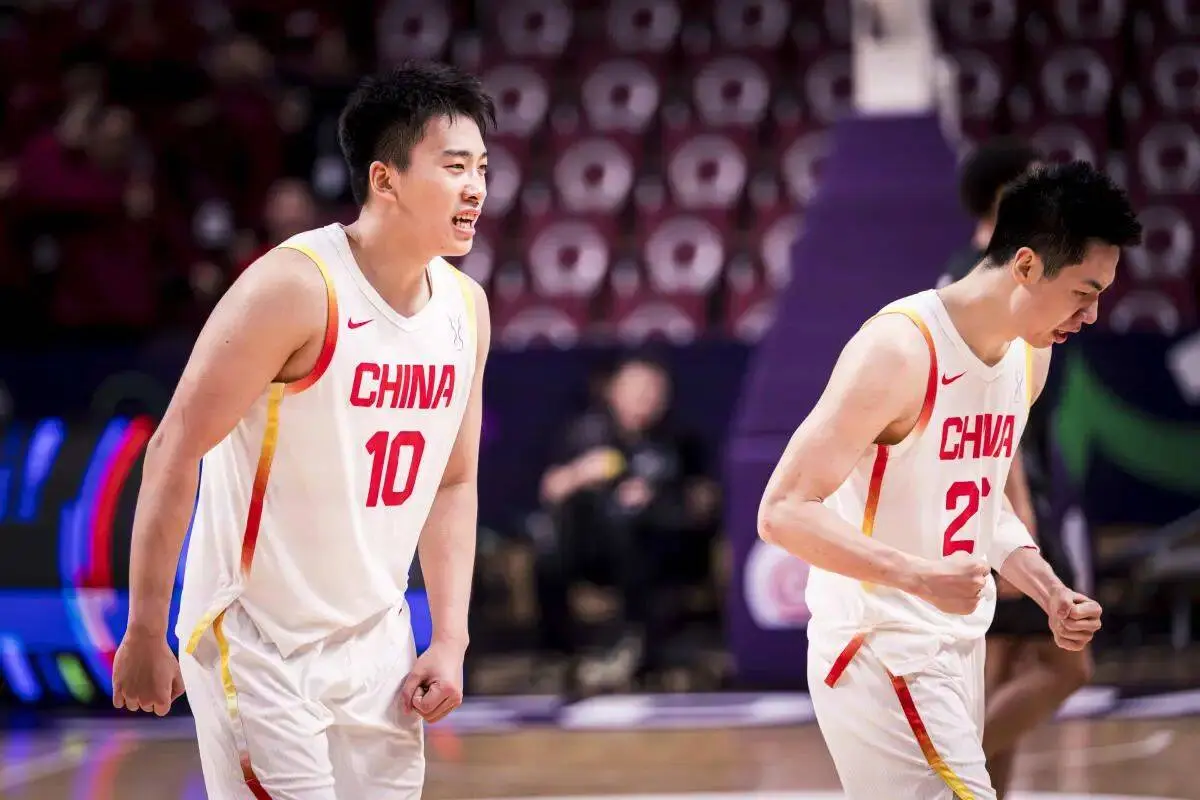 球队紧挨世, 请记住他们, 的改变