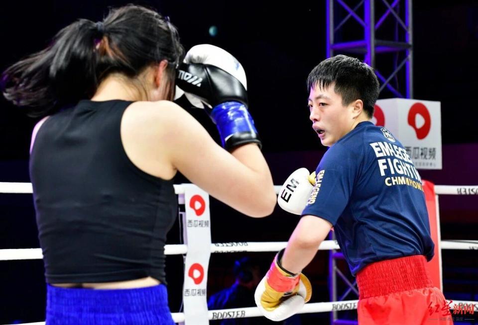 前往镇上武, 一年级时, dRqAr 前往镇上武, 一年级时, dRqAr